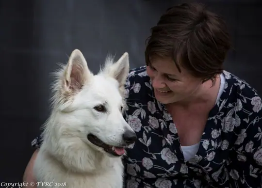 Zwitserse witte herder Misty's friends Puck september 2018